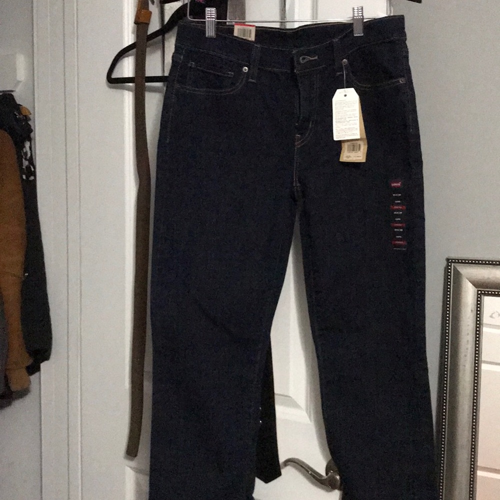 Levi’s Capri jeans.